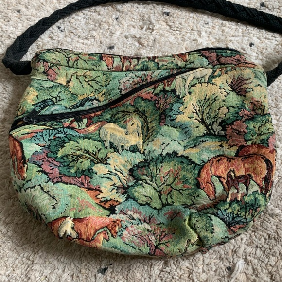 American Vintage Handbags - Beautiful Vintage Tapestry Horse Print Crossbody Bag